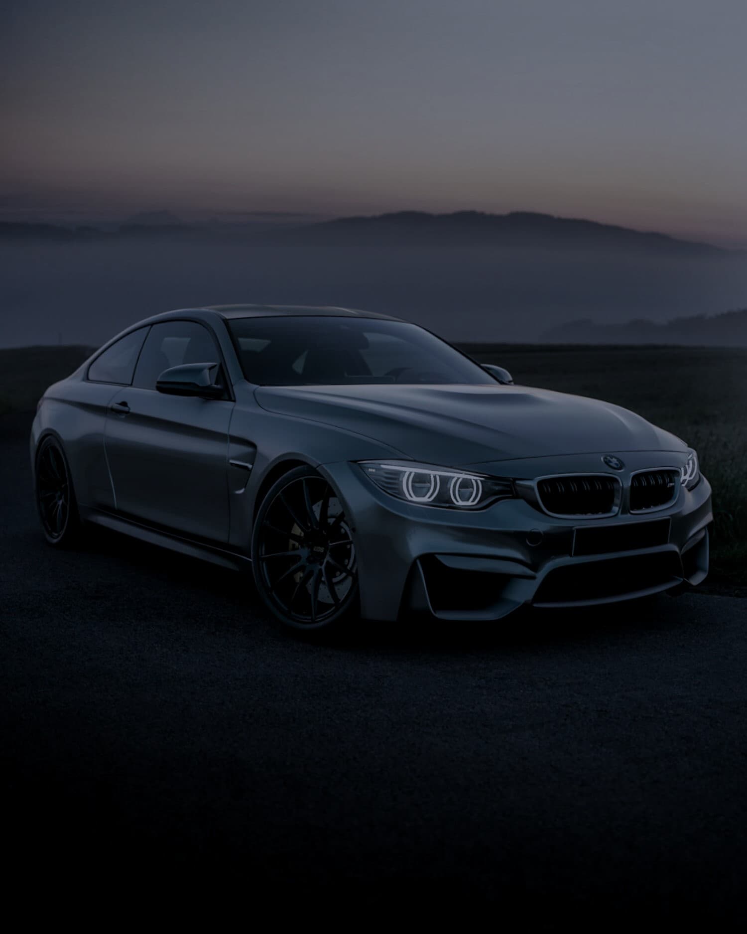 İstanbul'da gece, PPF kaplamalı gri BMW